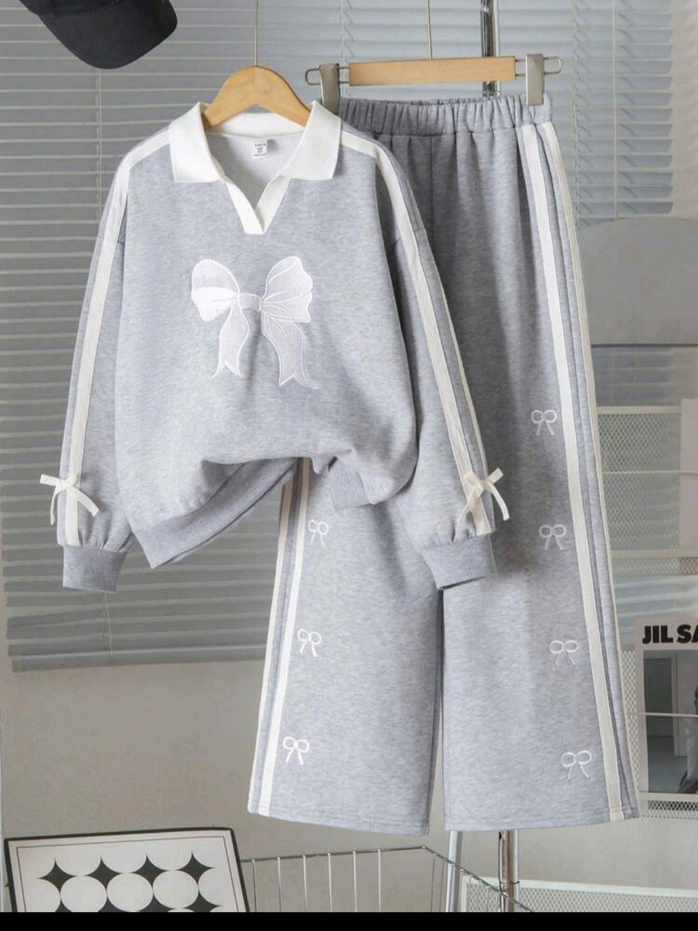 Tween Girls 2pcs/Set Minimalist Graphic Athletic Fashion Bow Embroidered V-Neck